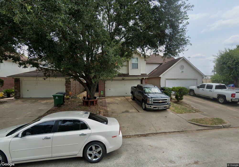 9206 Kingsrose Ln, Houston, TX 77075 - photo 1