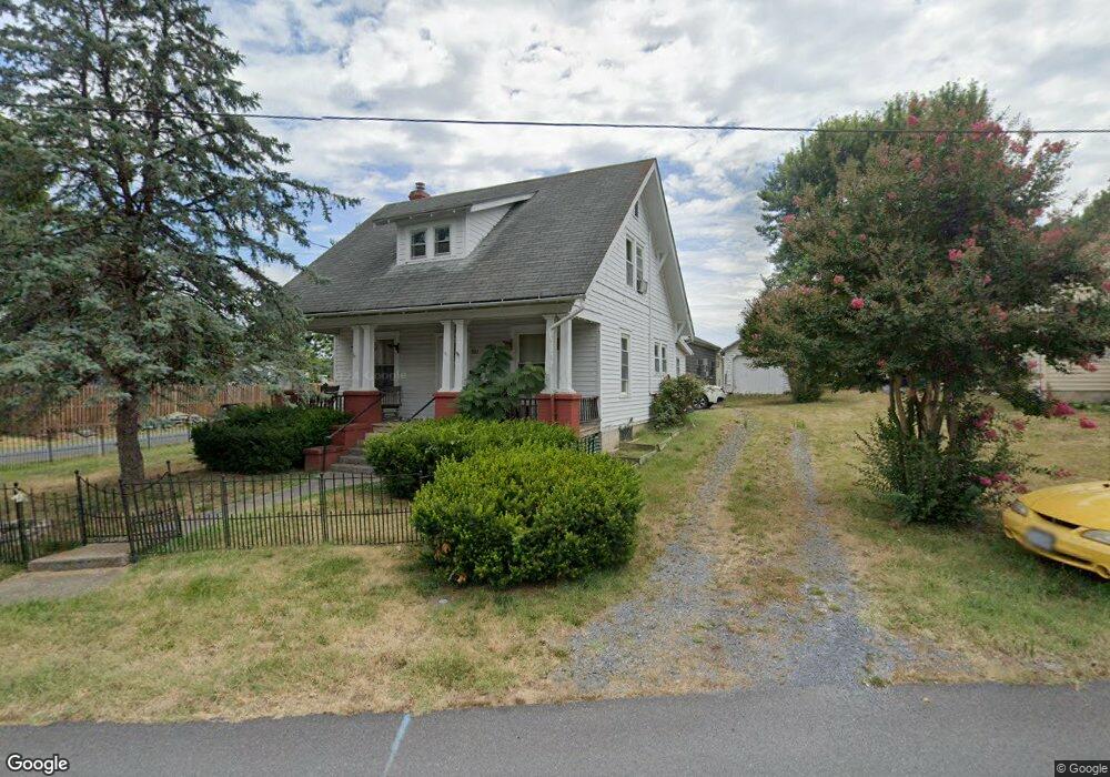 321 Crawford St, Strasburg, VA 22657 - photo 1