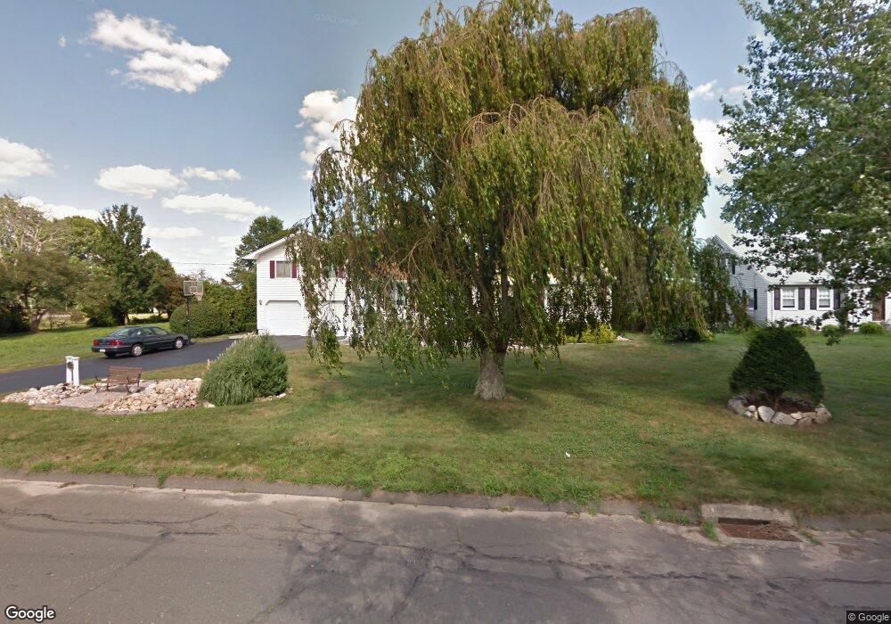 724 Ridge Rd, Middletown, CT 06457 - photo 1