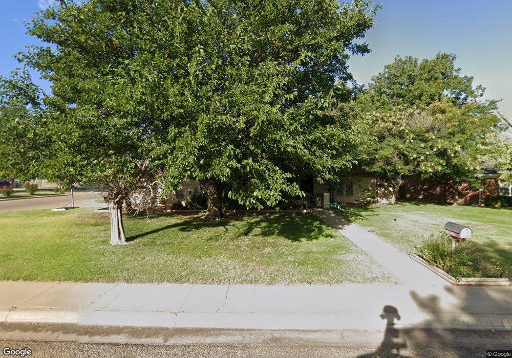 724 Phillips Dr, Dumas, TX 79029 - photo 1