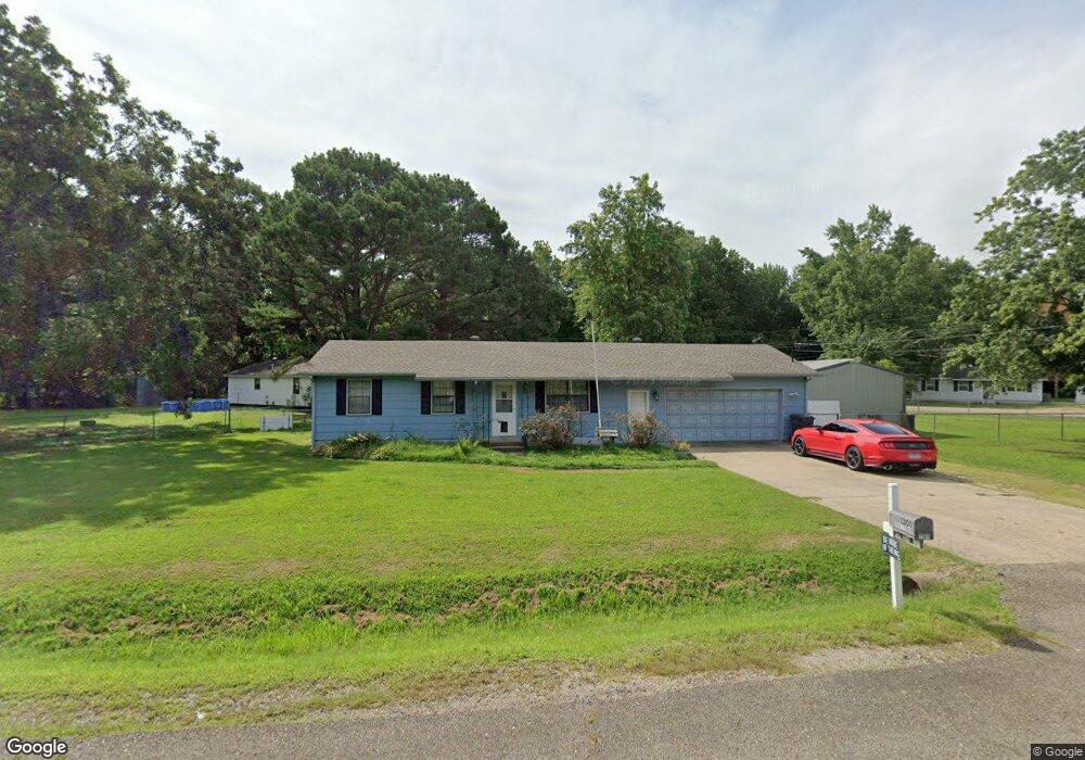 1301 Charles Dr, Jonesboro, AR 72401 - photo 1