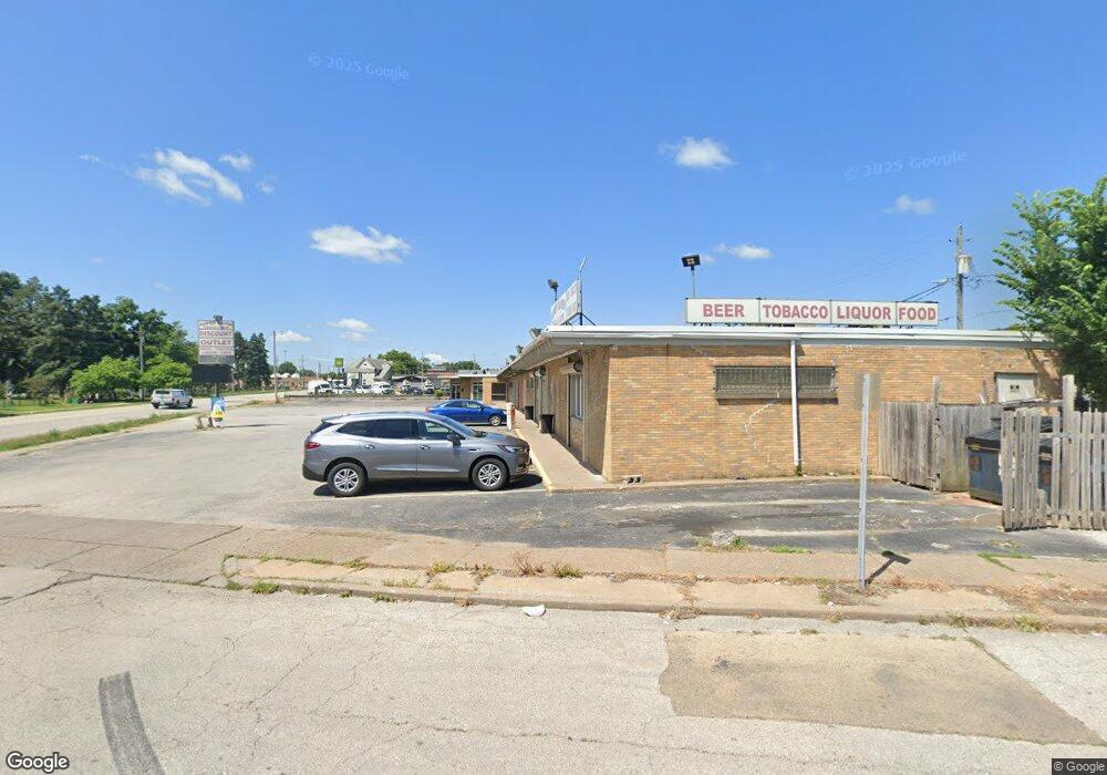 1608 Rockingham Rd, Davenport, IA 52802 - photo 1