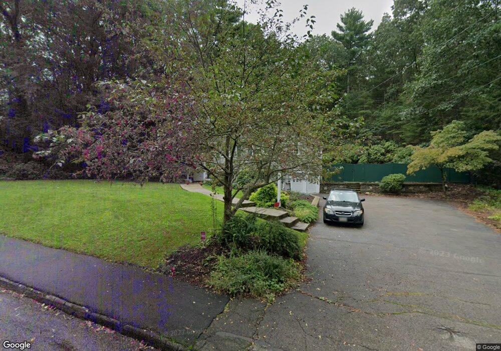 27 Hillcrest Rd, Medfield, MA 02052 - photo 1