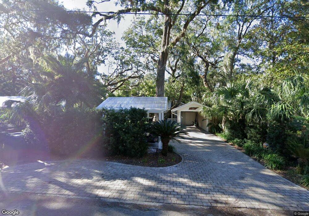 215 Peachtree St, Saint Simons Island, GA 31522 - photo 1