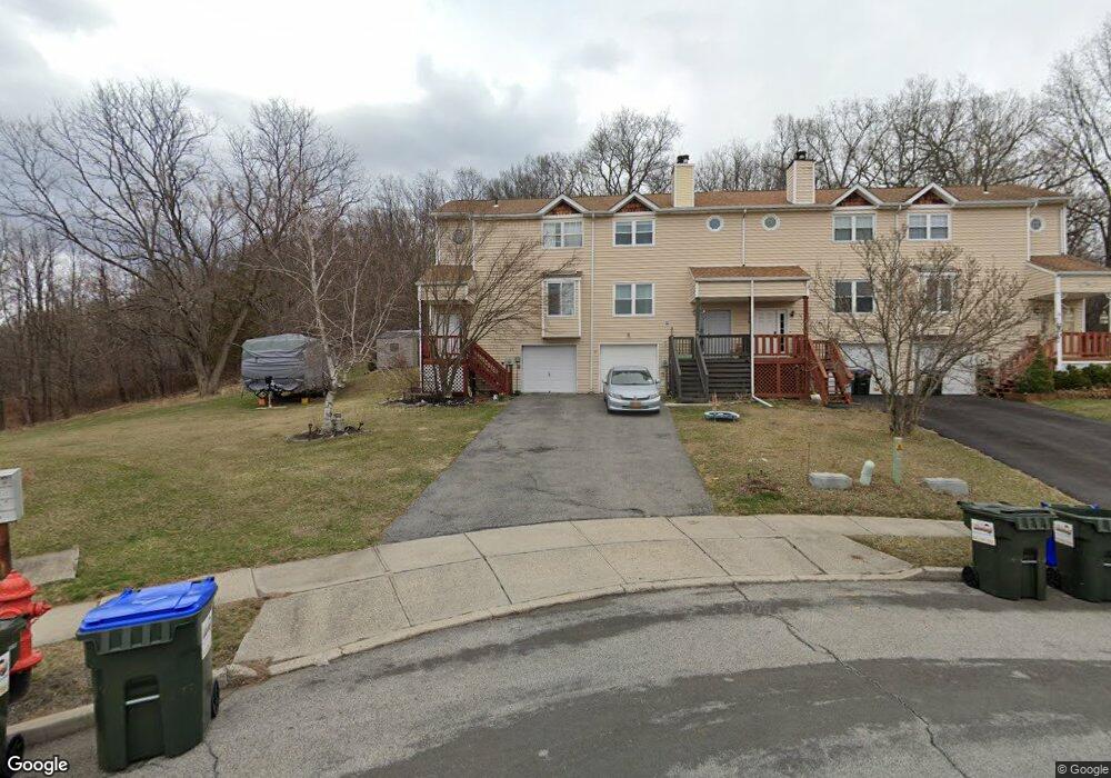 28 Franklin Place, Washingtonville, NY 10992 - photo 1