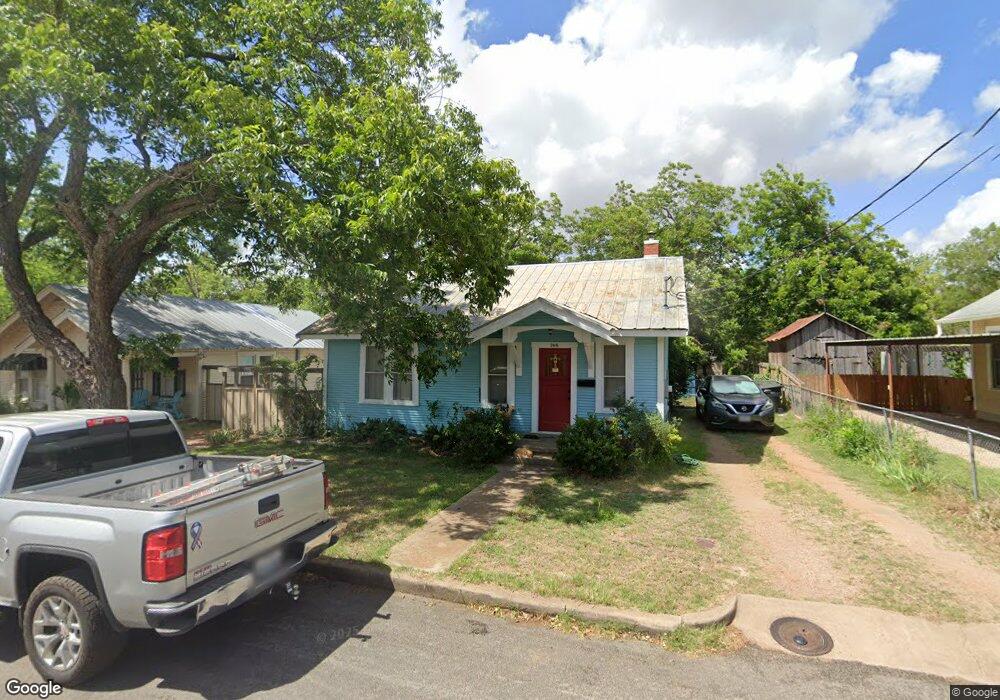 209 Mistletoe St, Fredericksburg, TX 78624 - photo 1