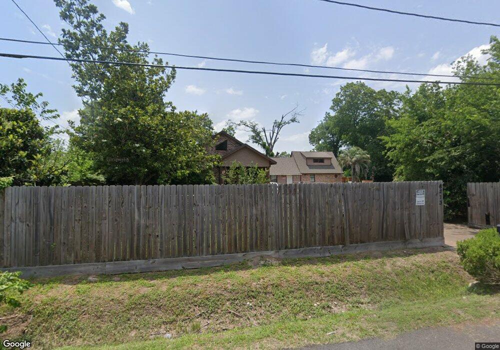 8213 Willow St, Houston, TX 77088 - photo 1