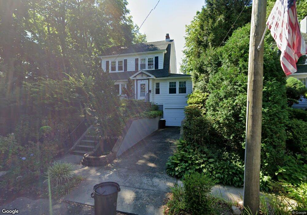 52 Colonial Ct, Staten Island, NY 10310 - photo 1