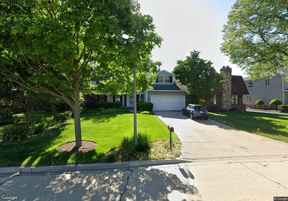 542 N Myrtle Ave, Elmhurst, IL 60126 - photo 1