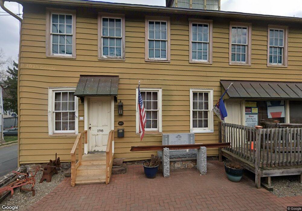 198 E Wyomissing Ave, Mohnton, PA 19540 - photo 1