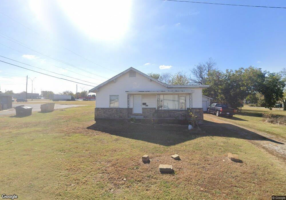 806 E 15th St, Okmulgee, OK 74447 - photo 1