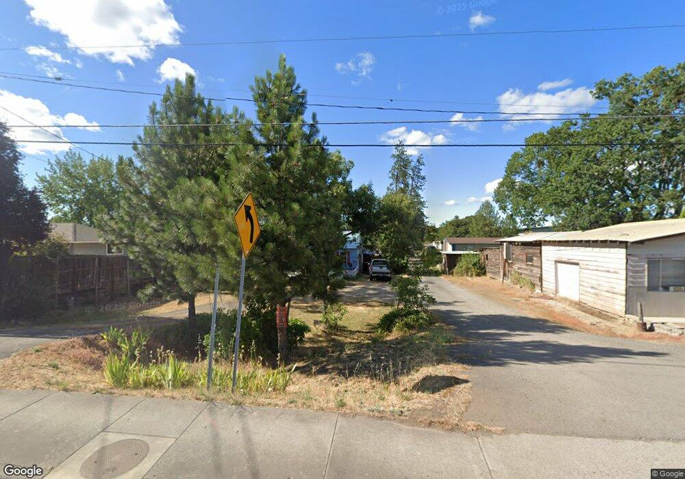 168 W Vilas Rd, Central Point, OR 97502 - photo 1