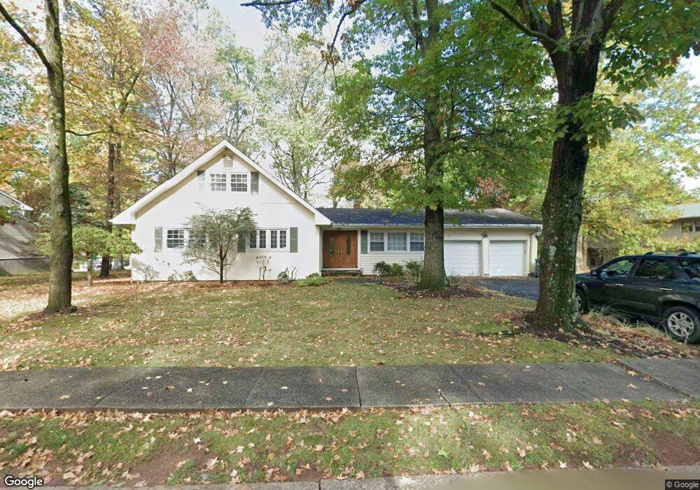 35 Huntington Rd, Edison, NJ 08820 - photo 1