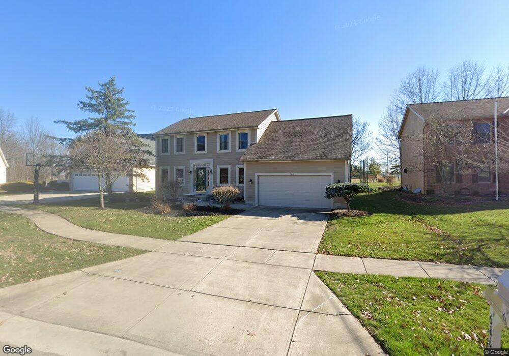 686 Wedgewood Dr, Marysville, OH 43040 - photo 1