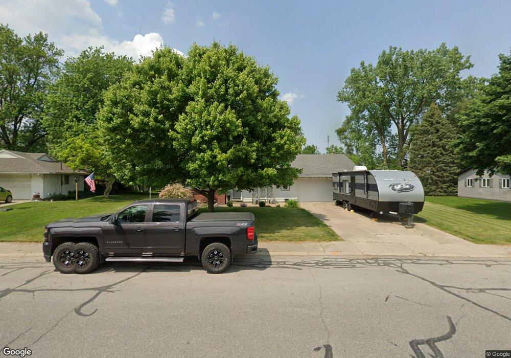 1054 E Marion St, Nappanee, IN 46550 - photo 1