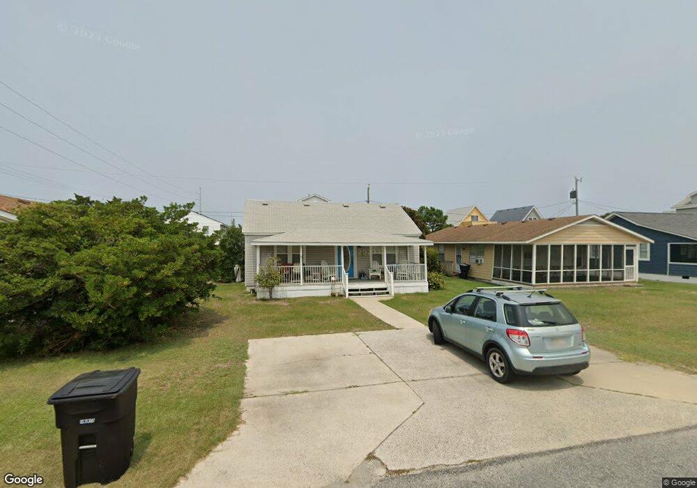 102 E Saint Clair St, Kill Devil Hills, NC 27948 - photo 1