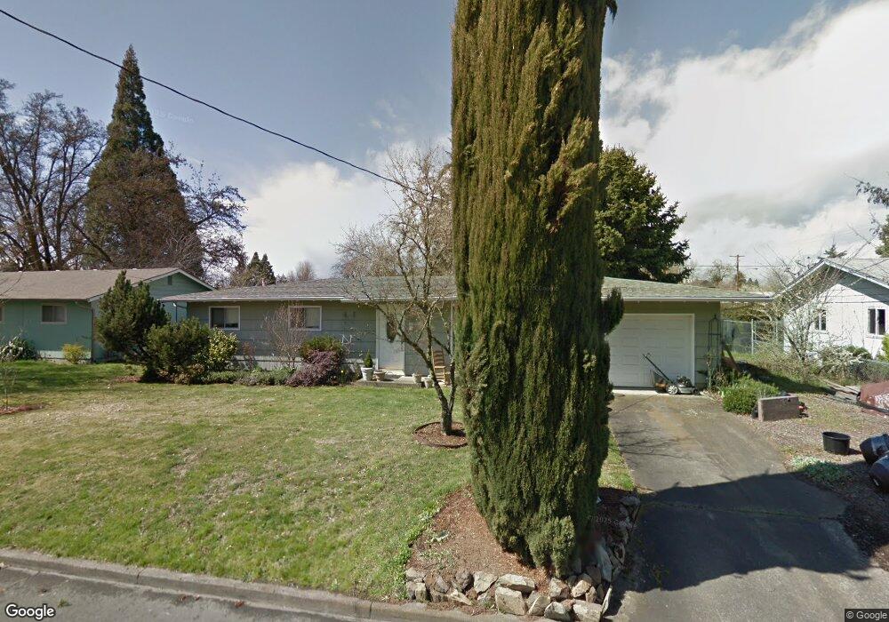 710 S 5th St, Central Point, OR 97502 - photo 1