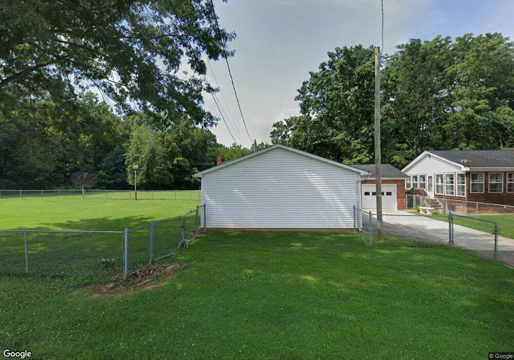 2033 Lincoln Ave, Greenup, KY 41144 - photo 1