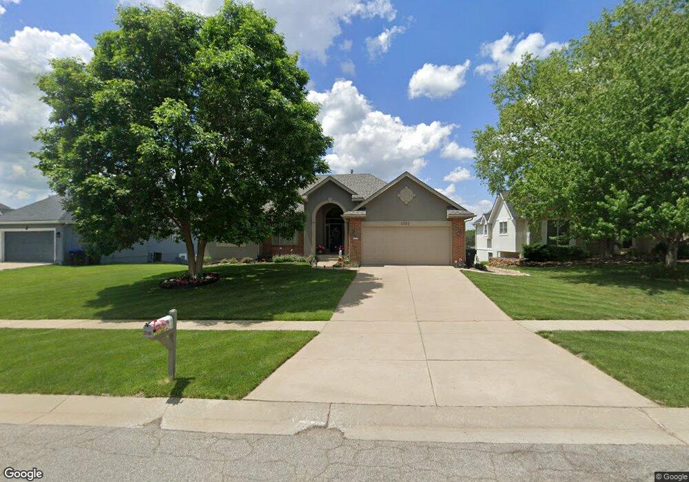 4321 SW Stone Ave, Topeka, KS 66610 - photo 1