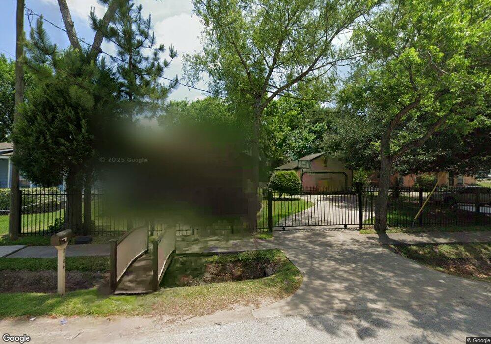 2106 Heaney Dr, Houston, TX 77093 - photo 1