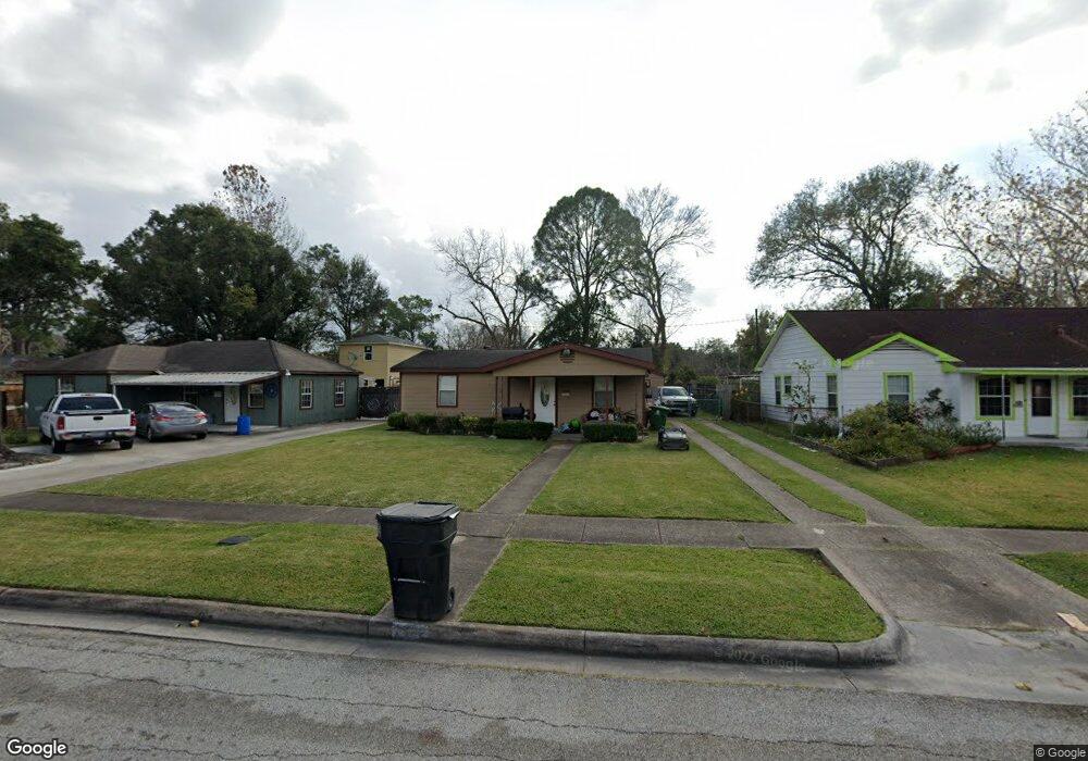 7422 Buena Vista St, Houston, TX 77087 - photo 1