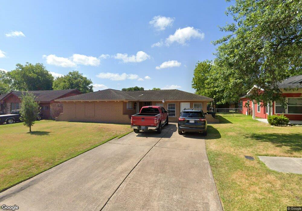 1519 Diplomat Way, Houston, TX 77088 - photo 1