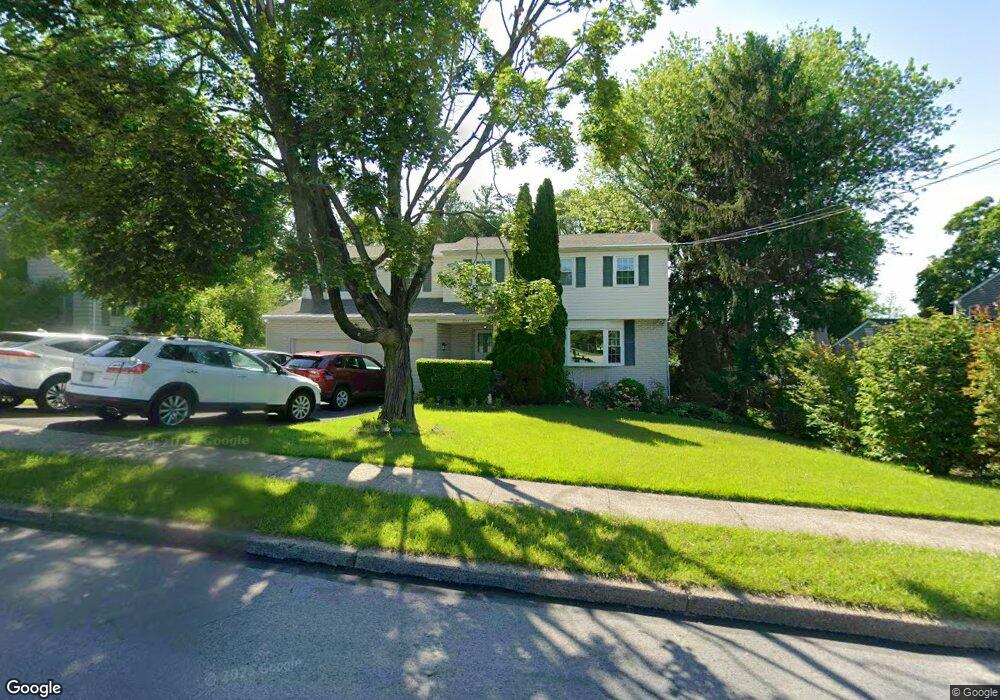 899 Twining Rd, Dresher, PA 19025 - photo 1