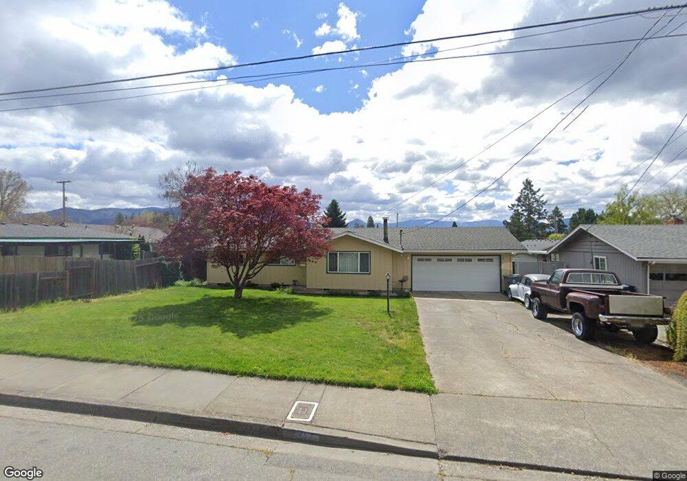 247 NE Savage St, Grants Pass, OR 97526 - photo 1