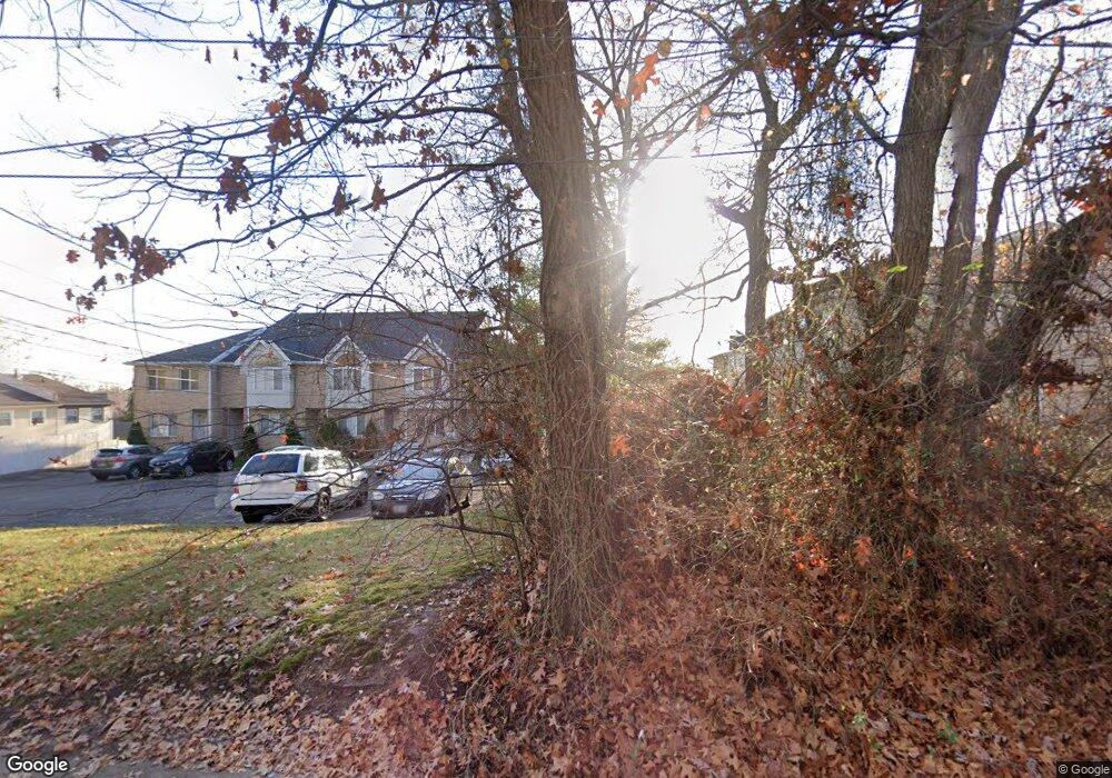 3272 Amboy Rd unit 2, Staten Island, NY 10306 - photo 1