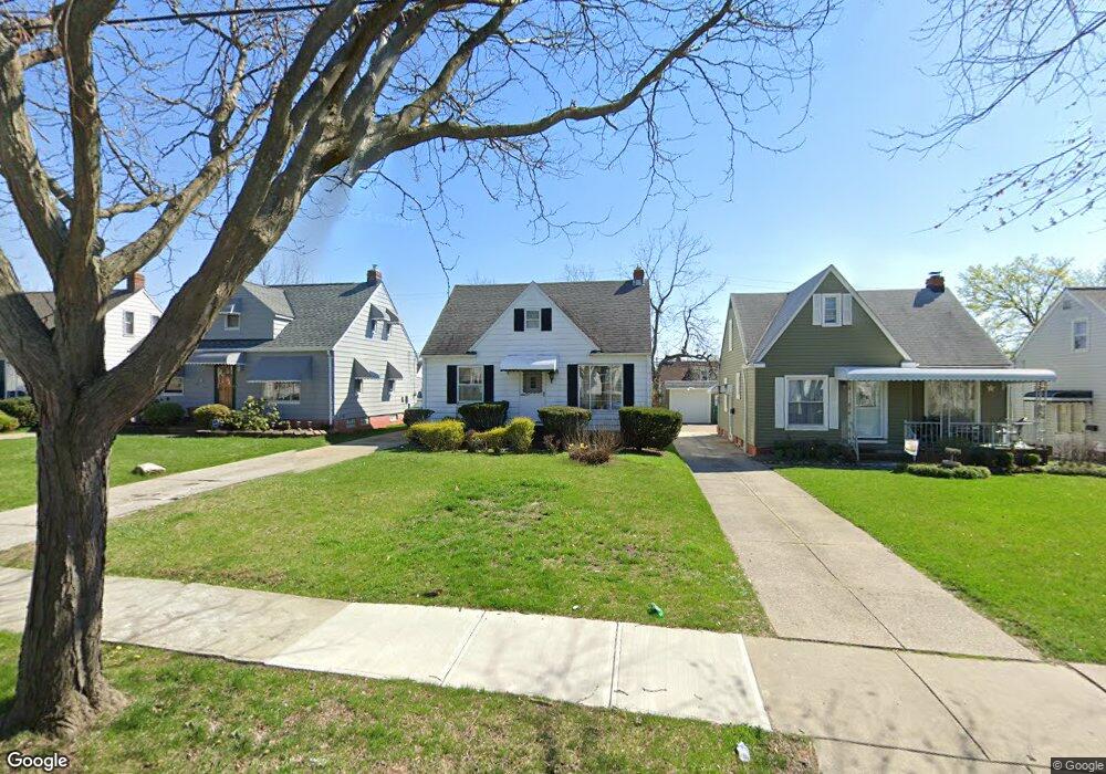 19606 Libby Rd, Maple Heights, OH 44137 - photo 1