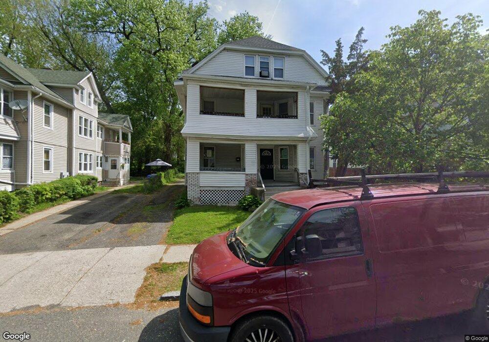 21-23 Narragansett St, Springfield, MA 01107 - photo 1