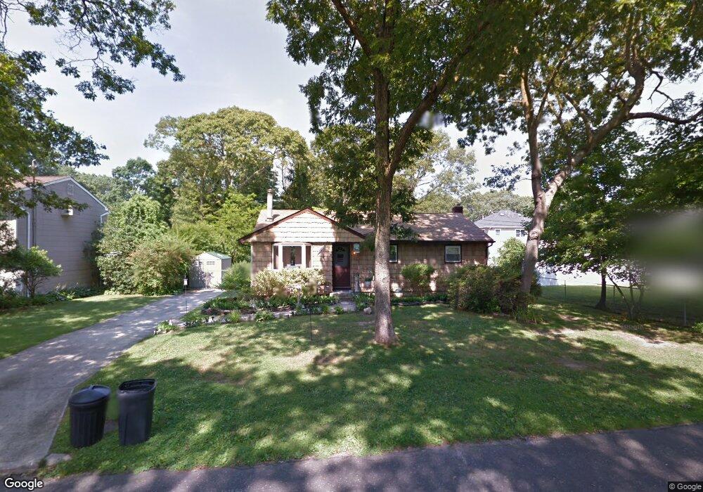 484 3rd Ave, Bayport, NY 11705 - photo 1