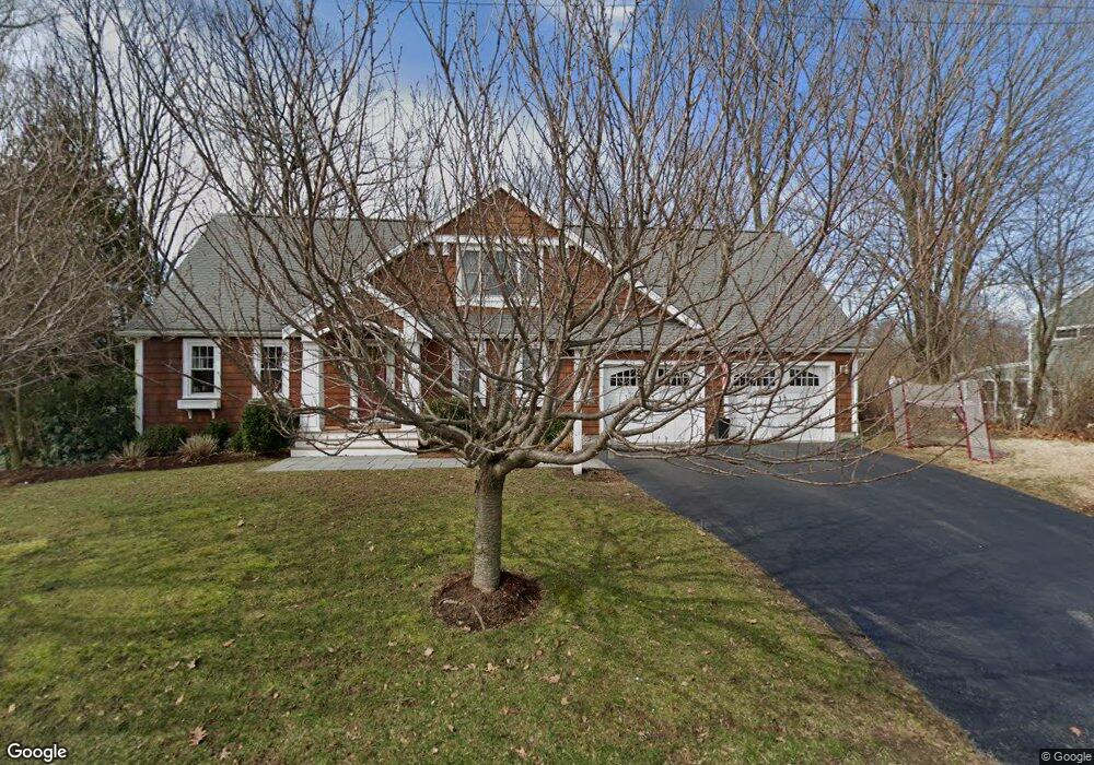 135 Winthrop St, Holliston, MA 01746 - photo 1