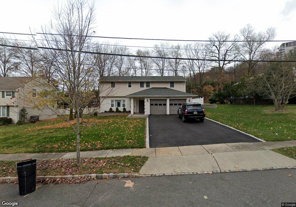 Sold $935,000 • Co-Listing Agent