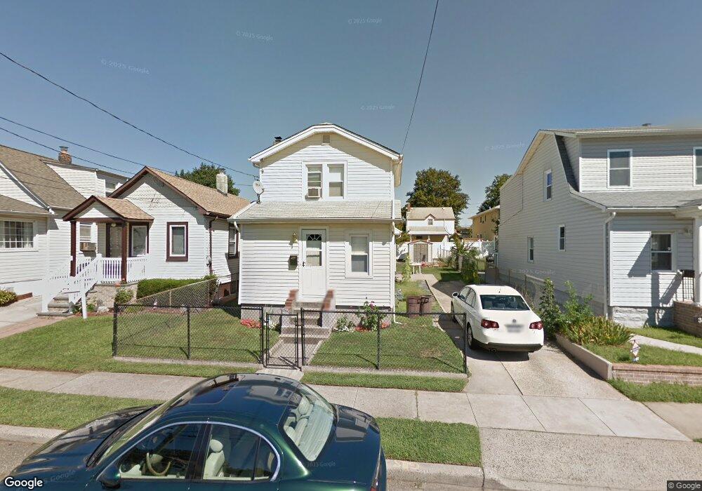 27 Catherine Ave, Franklin Square, NY 11010 - photo 1