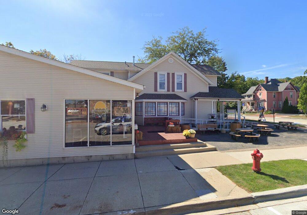 303 S Main St, Algonquin, IL 60102 - photo 1