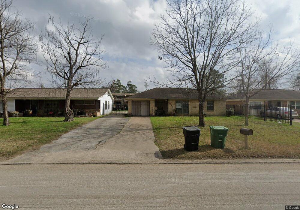 10634 Bentley St, Houston, TX 77093 - photo 1