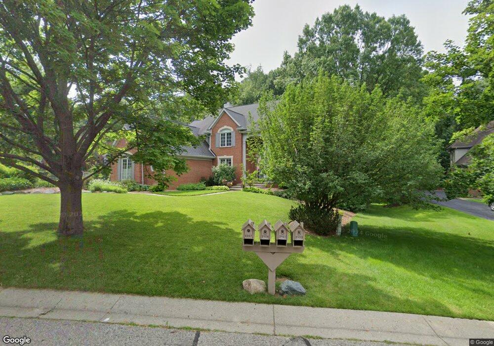 3429 Twin Oaks Ct, West Bloomfield, MI 48324 - photo 1