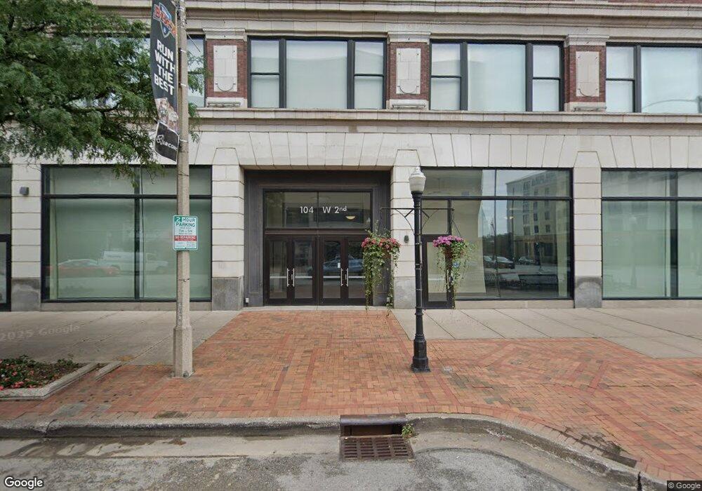 104 W 2nd St unit 4th, Davenport, IA 52801 - photo 1