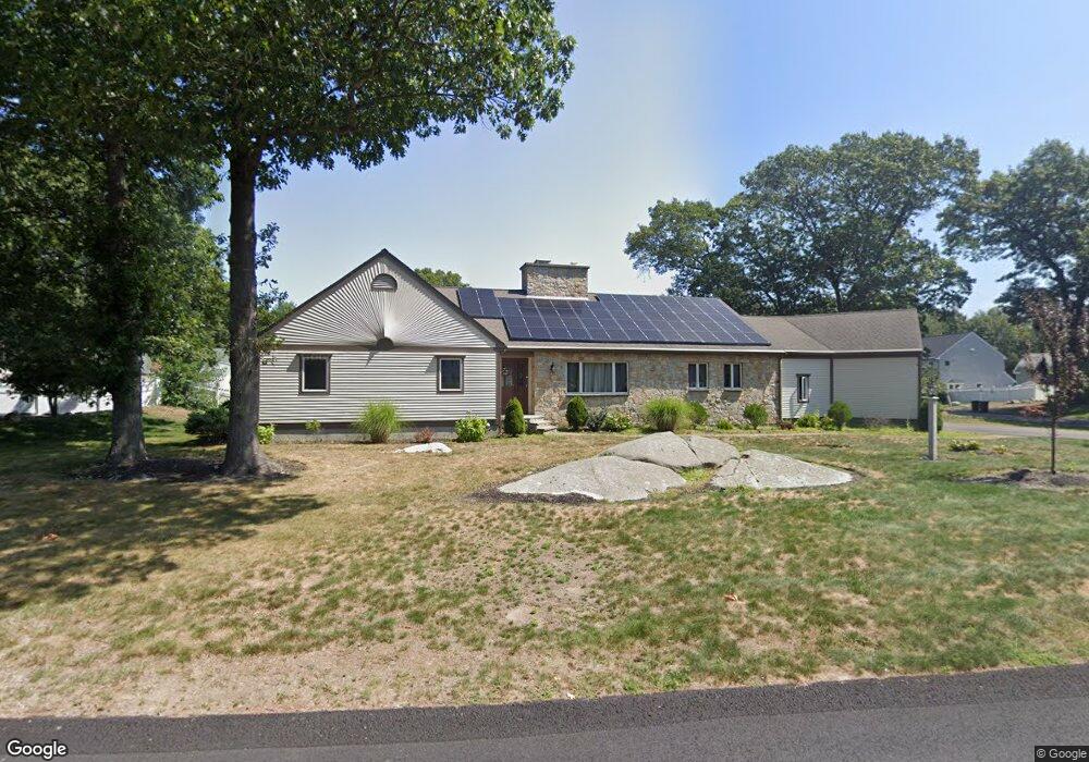 98 Fieldstone Ln, East Weymouth, MA 02189 - photo 1