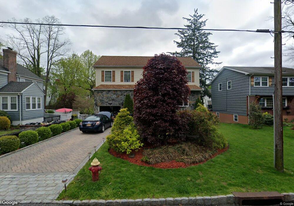 34 Mohawk Rd, Yonkers, NY 10710 - photo 1