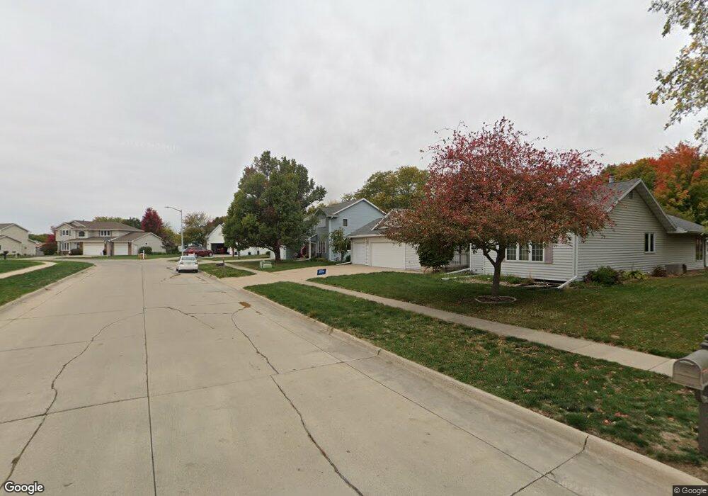 720 S 15th Ave W, Newton, IA 50208 - photo 1