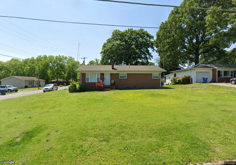 350 23rd St SW, Hickory, NC 28602 - photo 1