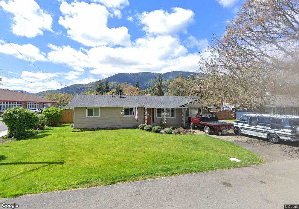 415 Oak St, Rogue River, OR 97537 - photo 1