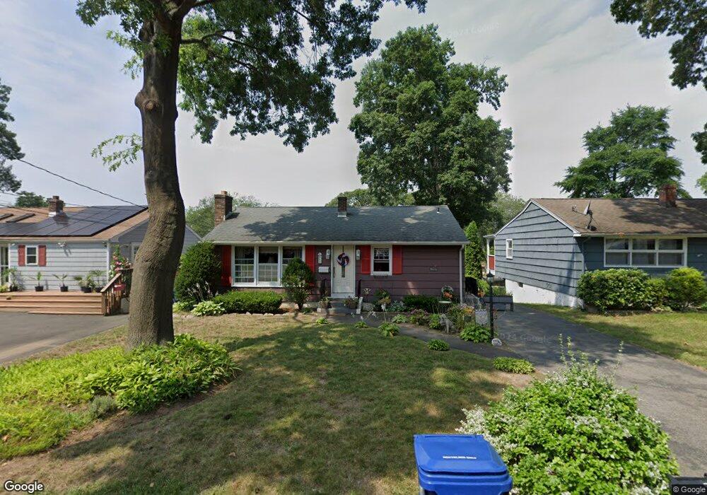 80 Mohawk Dr, West Haven, CT 06516 - photo 1