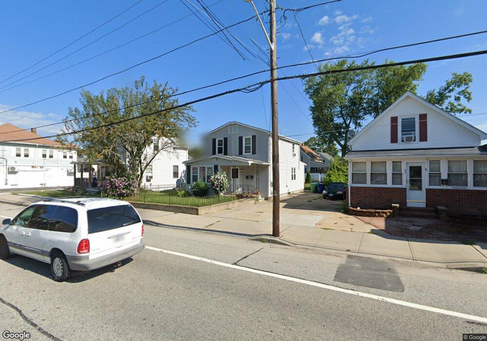 850 W Shore Rd, Warwick, RI 02889 - photo 1