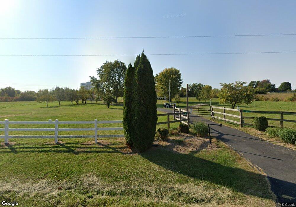 611 E Hubach Hill Rd, Raymore, MO 64083 - photo 1