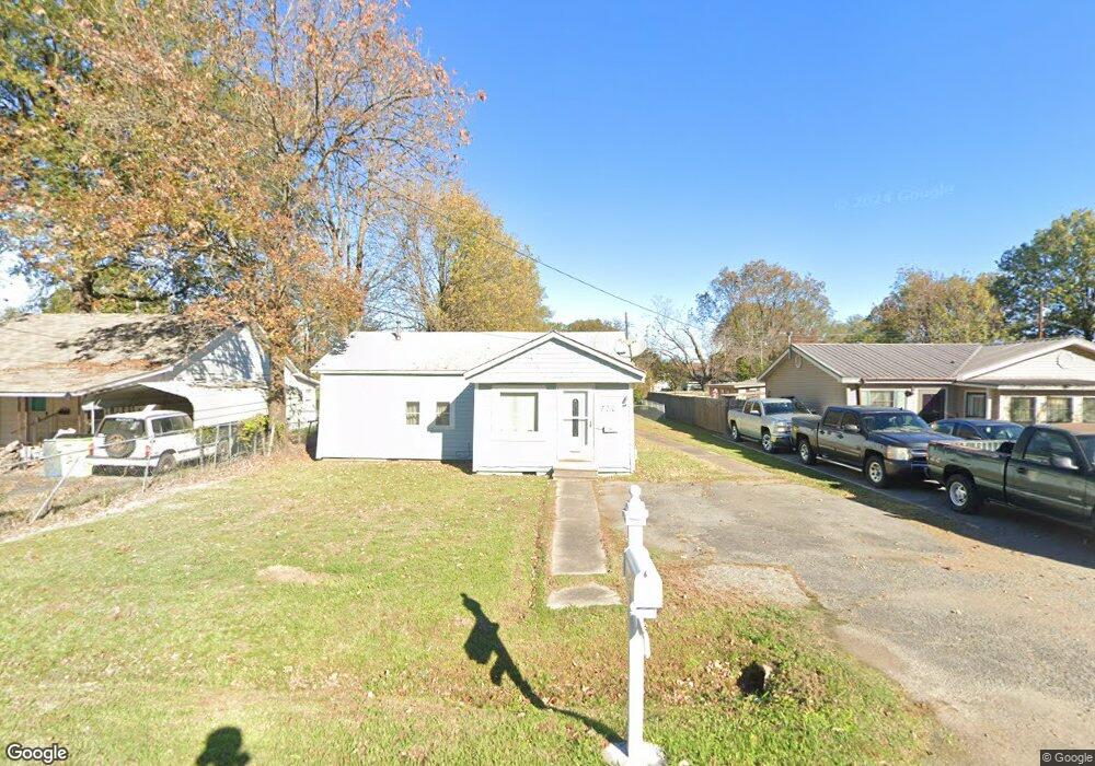 706 W 3rd St, Stuttgart, AR 72160 - photo 1
