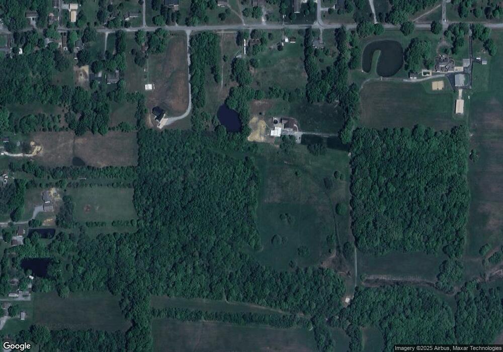 924 Beggs St, Harrisburg, IL 62946 - photo 1