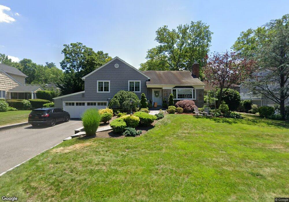 25 Beachway, Port Washington, NY 11050 - photo 1